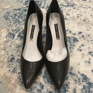 Alice and Olivia black pumps